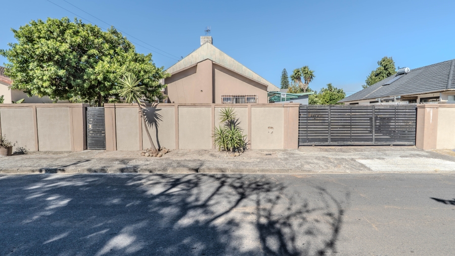 3 Bedroom Property for Sale in De La Haye Western Cape